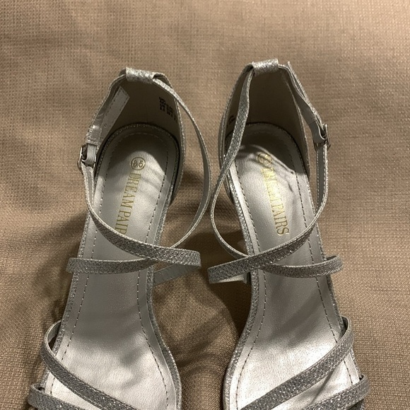 Dream Pairs Gigi Glitter Heels - Picture 3 of 11